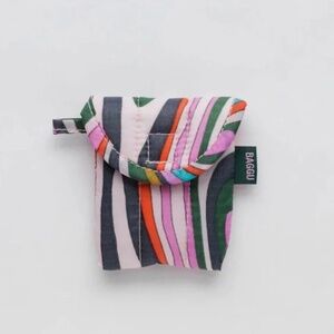 BAGGU Puffy Earbuds Case - Candy Woodgrain